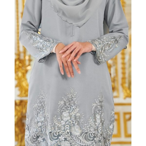 Baju Kurung Royal Lace Ayra - Pigeon Gray - Image 2
