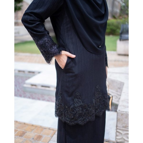 Baju Kurung Moden Lace Hayley - Matte Black - Image 2